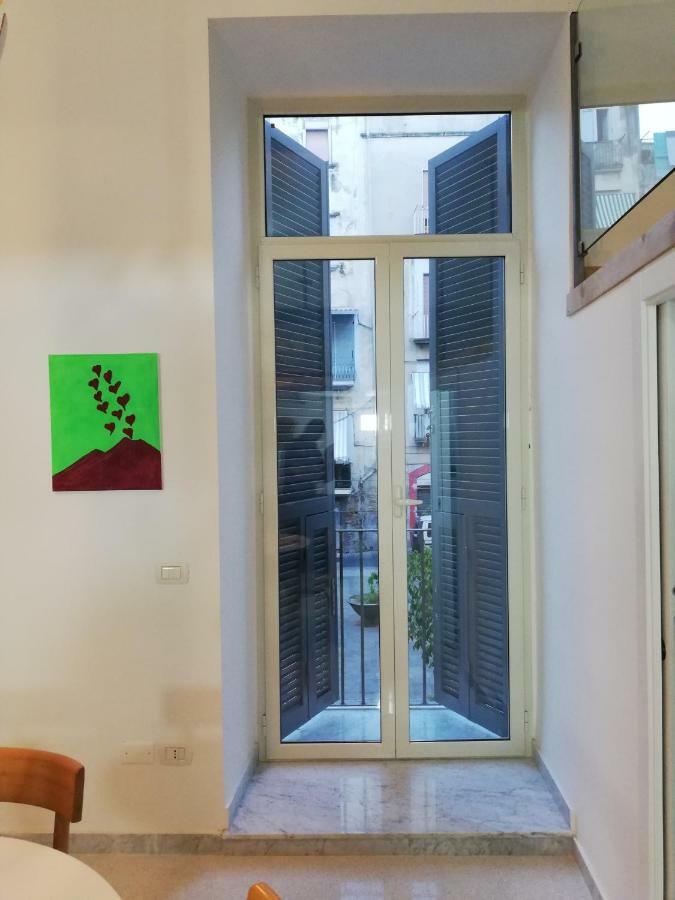 Goditi Napoli Luaran gambar